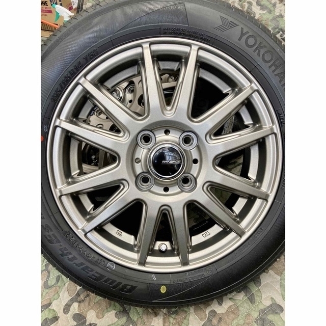 ⑰155/65R14新品ヨコハマタイヤ4本と中古美品ホイールとナット付き