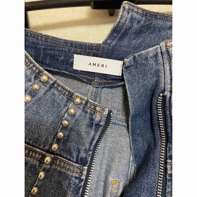 Ameri VINTAGE(アメリヴィンテージ)の人気サイズ♪   STUDS LINE DENIM SKIRTデニムスカート レディースのスカート(ロングスカート)の商品写真