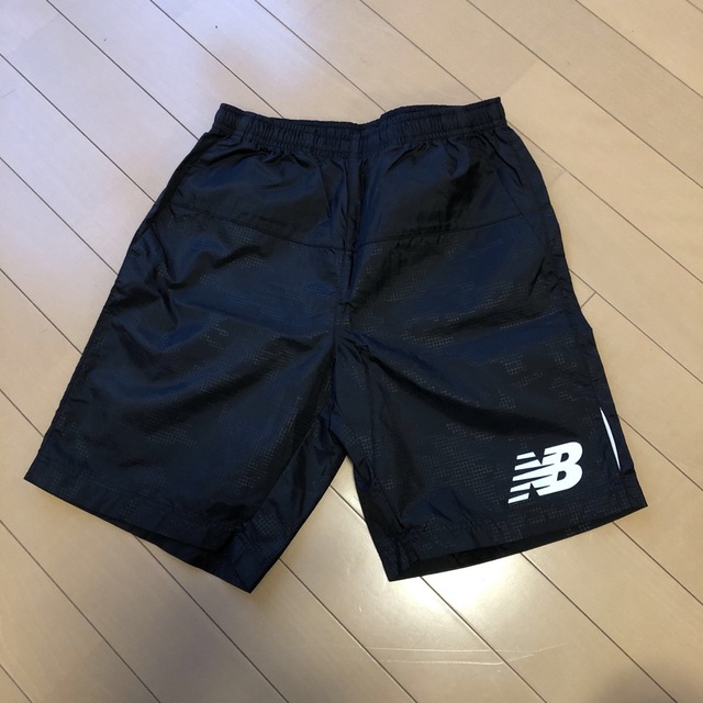 New Balance(ニューバランス)の美品！NB ハーフパンツ150 キッズ/ベビー/マタニティのキッズ服男の子用(90cm~)(パンツ/スパッツ)の商品写真