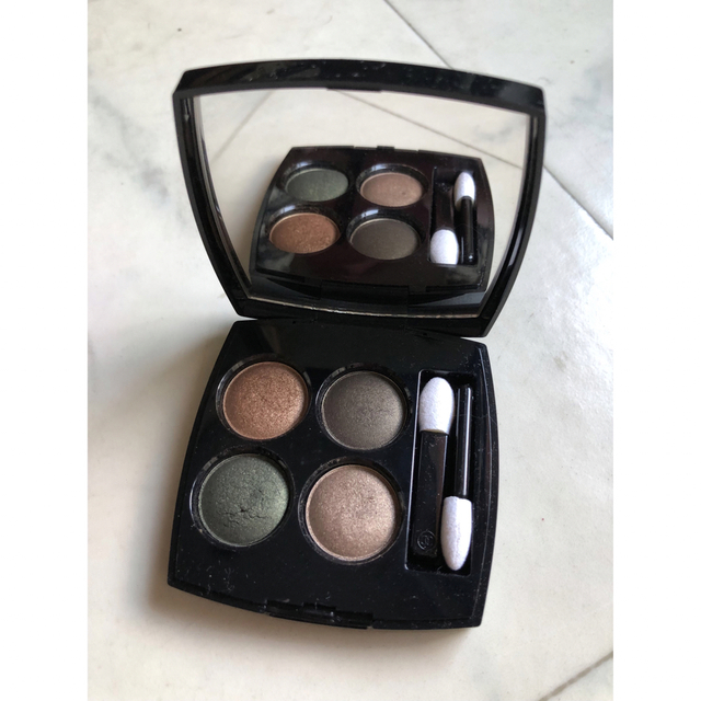 CHANEL - CHANEL レキャトルオンブル 318 ブラーリーグリーンの CHANEL - CHANEL レキャトルオンブル 318 ブラーリーグリーンの