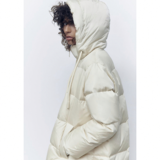 ZARA(ザラ)のZARA✳︎新品✳︎WATER AND WIND PROTECTION フード レディースのジャケット/アウター(ダウンコート)の商品写真