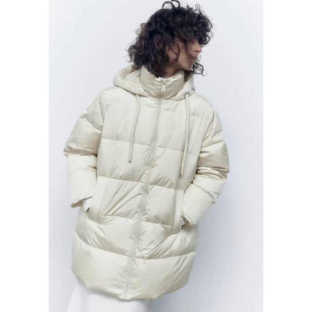 ZARA(ザラ)のZARA✳︎新品✳︎WATER AND WIND PROTECTION フード レディースのジャケット/アウター(ダウンコート)の商品写真