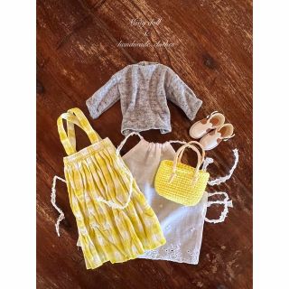 ブライス🍋春のレモンイエローお洋服4点セット♪(人形)