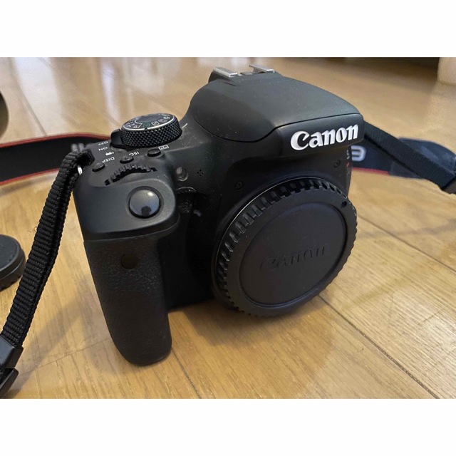 Canon(キヤノン)のCanon eos kiss x9i レンズセット 三脚、予備バッテリー付き スマホ/家電/カメラのカメラ(デジタル一眼)の商品写真