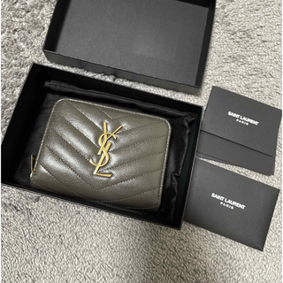 イヴサンローラン(Yves Saint Laurent)のYves Saint Laurent グレー二つ折り財布 限定色(財布)