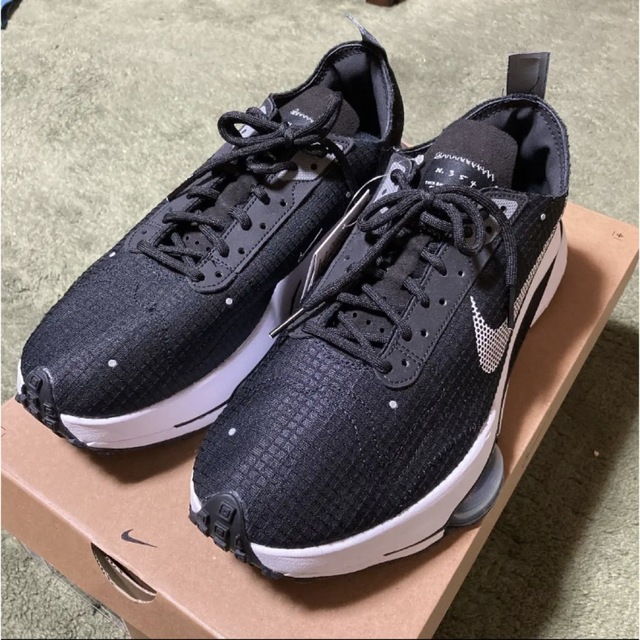 NIKE(ナイキ)のNIKE AIR ZOOM TYPE SE CV2220 003 27.5㎝ メンズの靴/シューズ(スニーカー)の商品写真