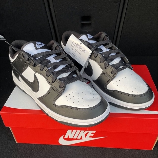 在庫限り即納 NIKE DUNK LOW WHITE BLACK ダンクローパンダ 25cm