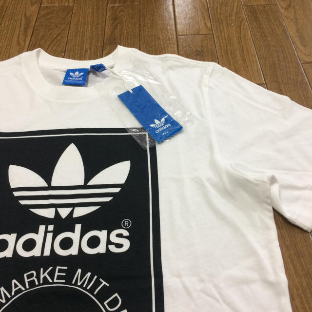 adidas(アディダス)のラスト1着‼️お年玉セール‼️新品 adidas ラベルTシャツ黒L メンズのトップス(Tシャツ/カットソー(半袖/袖なし))の商品写真