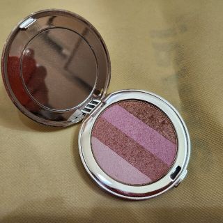 ジェーンアイルデール(jane iredale)のゴールデングローシマーパウダー rose dawn コンパクト付き(チーク)