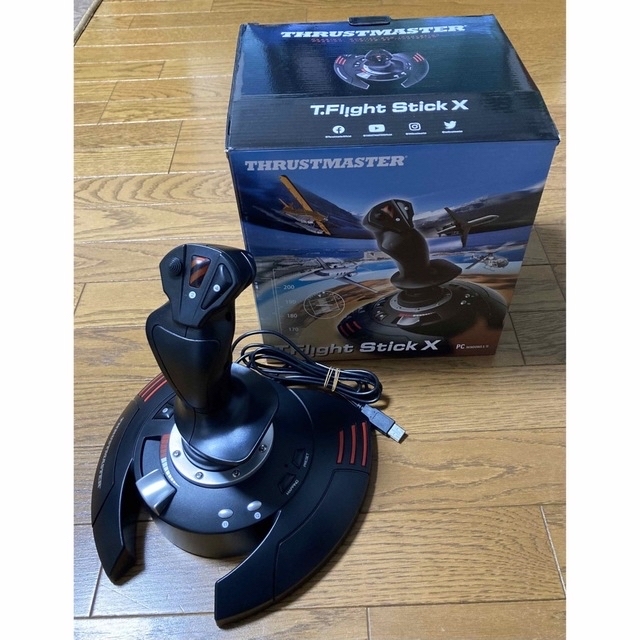 THRUSTMASTER T.Flight Stick X フライトスティック エンタメ/ホビーのゲームソフト/ゲーム機本体(その他)の商品写真