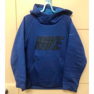 ナイキ(NIKE)のナイキ　パーカー130(ジャケット/上着)