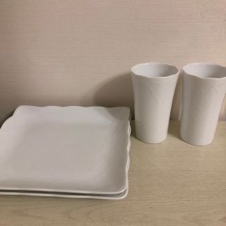 ミキモト(MIKIMOTO)のミキモトインターナショナル　スクエアプレート２　カップ２(食器)