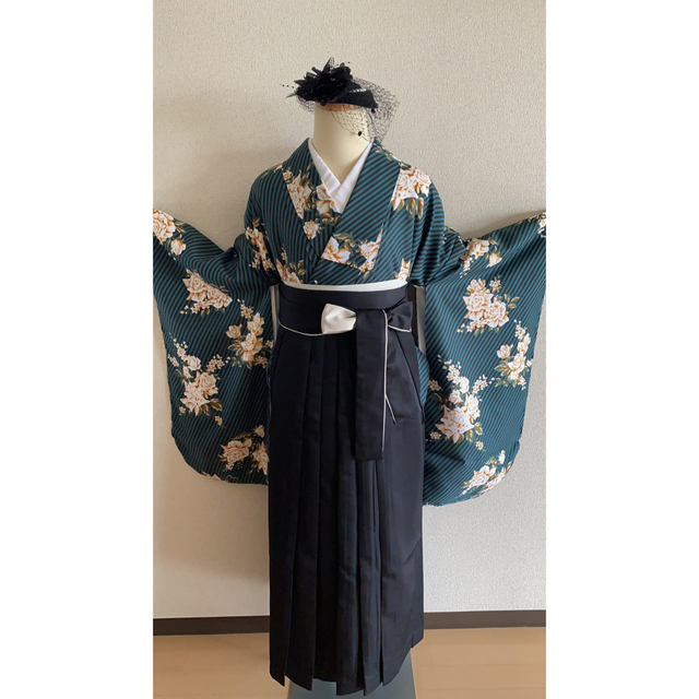 卒業式　袴3点セット（リボン付き）⭐︎二尺袖着物、袴、長襦袢　レトロモダン