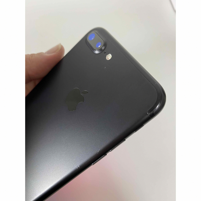 iPhone(アイフォーン)のiPhone7plus 32GB Apple ブラック simフリー 中古 スマホ/家電/カメラのスマートフォン/携帯電話(スマートフォン本体)の商品写真