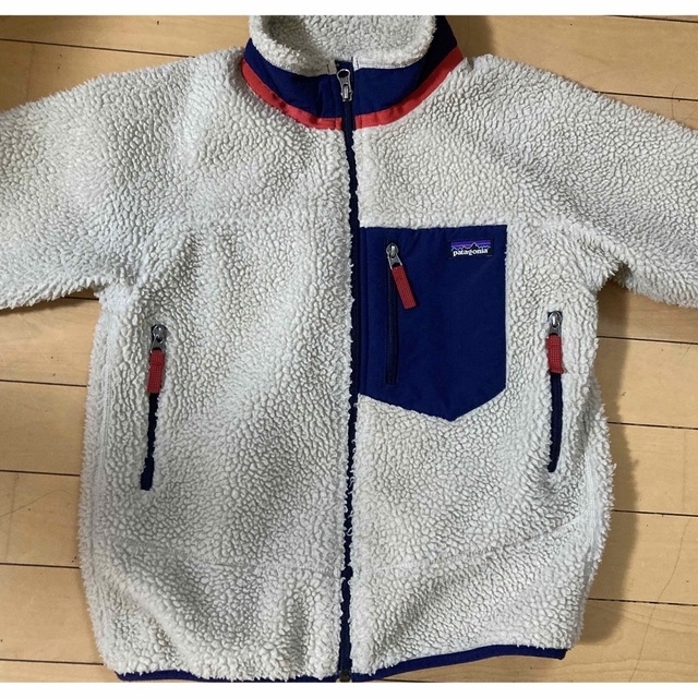 patagonia(パタゴニア)のパタゴニア　ボーイズレトロX ボーイズM キッズ/ベビー/マタニティのキッズ服男の子用(90cm~)(ジャケット/上着)の商品写真