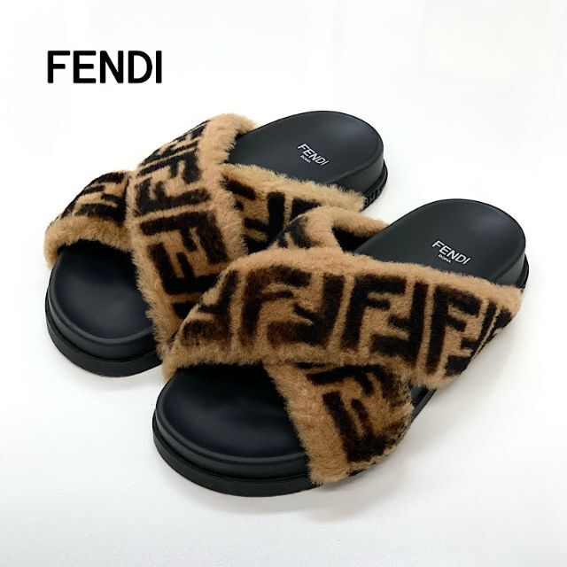 FENDIのファー付きサンダル - サンダル