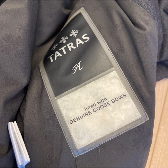 TATRAS(タトラス)のTATRAS ダウンベスト　チャコールグレー　01 メンズのジャケット/アウター(ダウンベスト)の商品写真