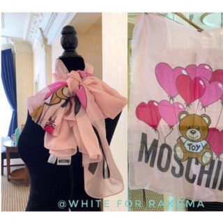 モスキーノ(MOSCHINO)の《ご成約》MOSCHINO レア稀少品 ハートの風船クマちゃんシルク大判ストール(ストール/パシュミナ)