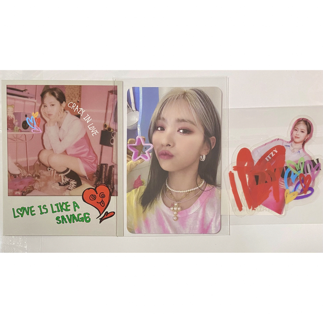 ITZY(イッチ)のITZY crazy in love リュジン トレカ ステッカー LOCO エンタメ/ホビーのCD(K-POP/アジア)の商品写真