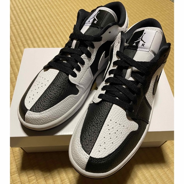 NIKE WMNS AIR JORDAN1 HOMAGEスニーカー