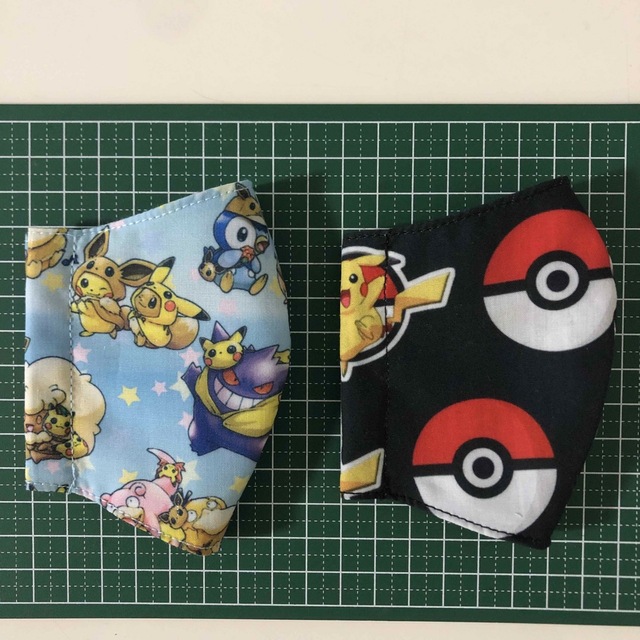 専用☆インナーマスク☆ポケットモンスター　2枚セット☆ポケモン　ピカチュウ ハンドメイドのキッズ/ベビー(外出用品)の商品写真