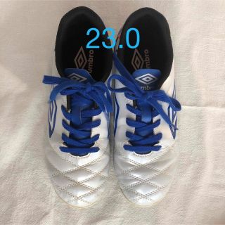 アンブロ(UMBRO)のアンブロ　サッカートレーニングシューズ　23.0(シューズ)