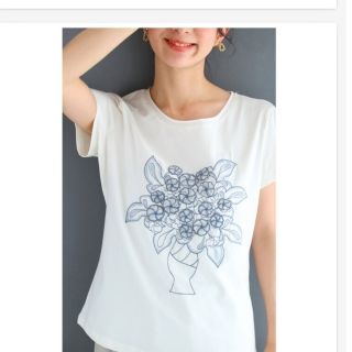 カワイイ(cawaii)の新品タグ付き　FRENCH PAVE♡cawaii  お花カットソー　Tシャツ(Tシャツ(半袖/袖なし))