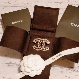 【新品未使用】CHANEL シャネル　ブローチ　レザー　CCマーク