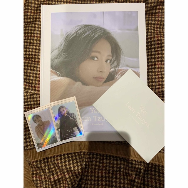 TWICE 写真集 Yes,I am Tzuyu. 即日発送 4800円引き www.gold-and-wood.com