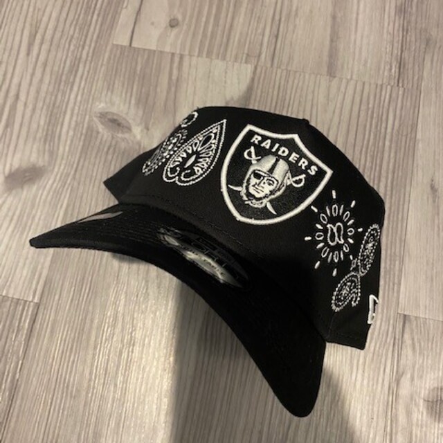 Newera 9forty オークランドレイダース ペイズリースナップバック