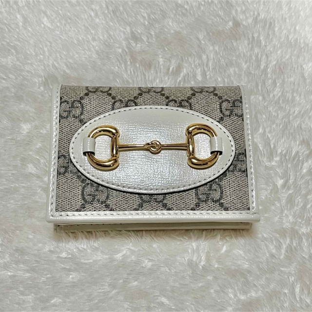 新品未使用タグ付き GUCCI グッチ 二つ折り財布 財布 新品未使用タグ付き GUCCI グッチ 二つ折り財布 財布