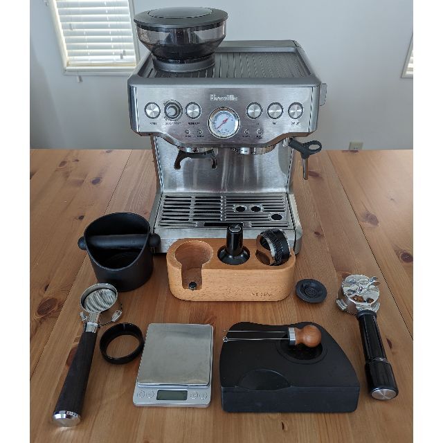 古典 Breville ブレビルのエスプレッソマシーン (付属品付き