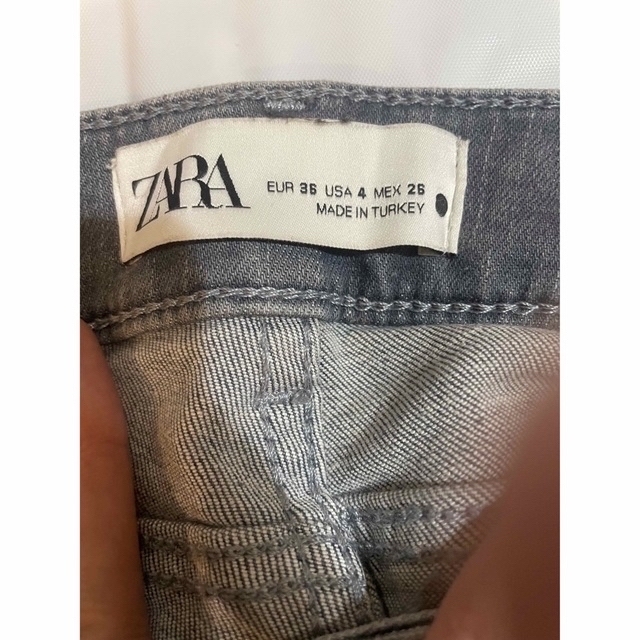 ZARA(ザラ)のZARA デニム レディースのパンツ(デニム/ジーンズ)の商品写真