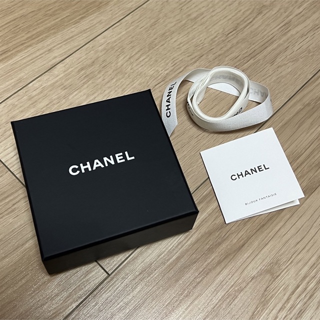 CHANEL(シャネル)の【引越しのため月末までセール中】ピアス CC ロゴハート ロング ストラス レディースのアクセサリー(ピアス)の商品写真