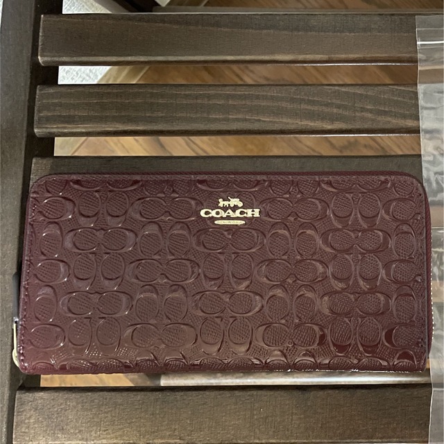 COACH(コーチ)の【新品未使用】COACH 長財布 F54805 エナメルワインレッド レディースのファッション小物(財布)の商品写真