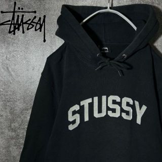 【USA製】STUSSY でかろご　　パーカー　黒　レトロ　アーチロゴ　L