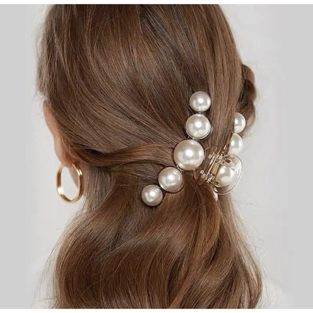 GYDA(ジェイダ)の【ラスト1点】新品インポート♡5連 パール ヘアクリップ バンクリップ バレッタ レディースのヘアアクセサリー(バレッタ/ヘアクリップ)の商品写真