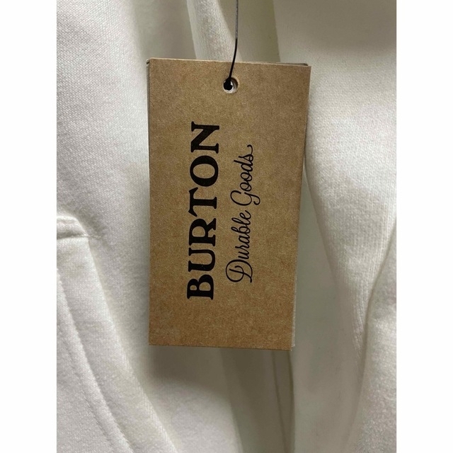 BURTON(バートン)のBURTON プルオーバーフーディー パーカー 裏起毛 ロゴ刺繍入り ホワイト メンズのトップス(パーカー)の商品写真