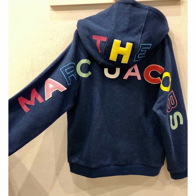 タグ付き未使用⭐︎MARC JACOBSロゴパーカー8A(130)