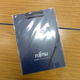 フジツウ(富士通)のFUJITSU / ２つ折りバインダー/ 富士通アドバンストエンジニアリング(ファイル/バインダー)