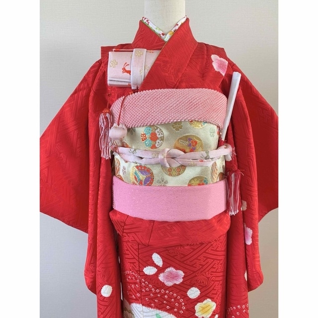七五三に☆正絹赤色に手描き友禅 鞠と松、桜 四つ身の着物セット
