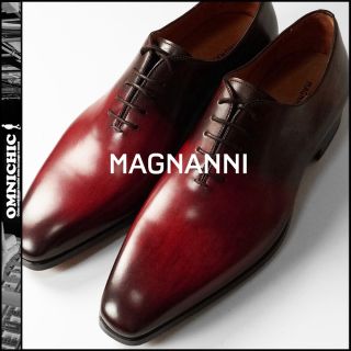 サントーニ(Santoni)のこうだい様MAGNANNIパティーヌ一枚革マグナーニホールカットレザーシューズ(ドレス/ビジネス)