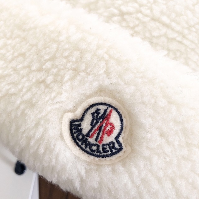 MONCLER(モンクレール)のモンクレール 新品キャップ M キッズ/ベビー/マタニティのこども用ファッション小物(帽子)の商品写真