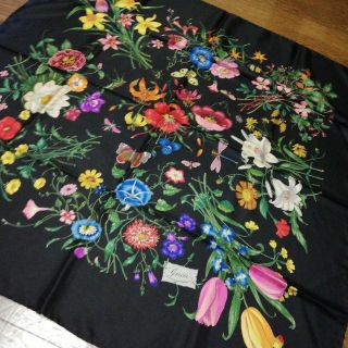 Gucci - 690超美品 グッチ GUCCI スカーフ シルク100% 花柄 蝶の