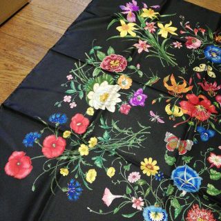 Gucci - 690超美品 グッチ GUCCI スカーフ シルク100% 花柄 蝶の通販