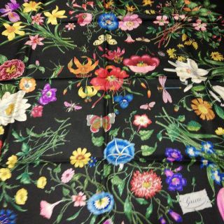 Gucci - 690超美品 グッチ GUCCI スカーフ シルク100% 花柄 蝶の通販