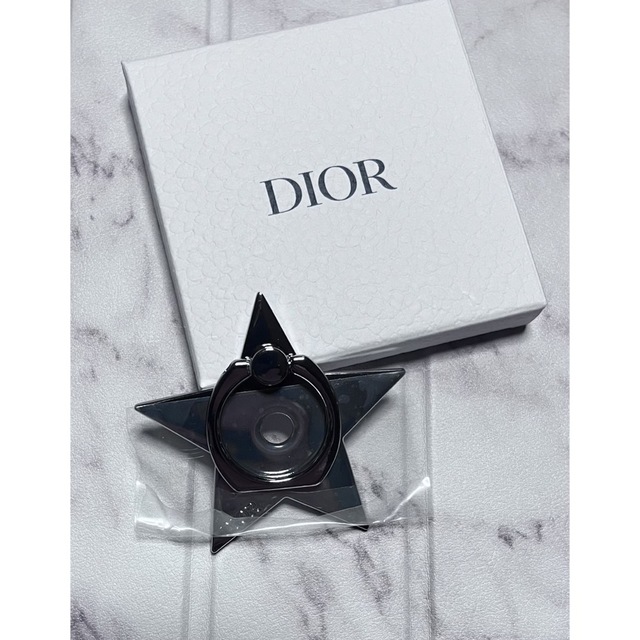 Dior(ディオール)のDIOR スマホリング ノベルティ スマホ/家電/カメラのスマホアクセサリー(その他)の商品写真