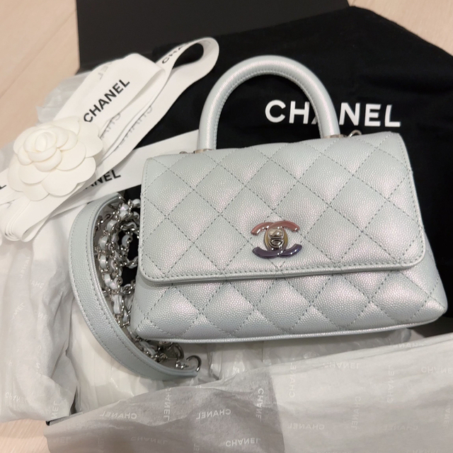 CHANEL(シャネル)のCHANEL ココハンドル XXS レディースのバッグ(ショルダーバッグ)の商品写真