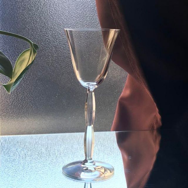 レア美しいバカラBACCARATオンデOndeクリスタルワイングラス　21cm