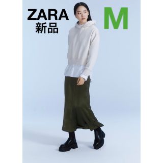 ザラ(ZARA)のZARA✳︎新品✳︎サテン地スカート　グリーン(ロングスカート)